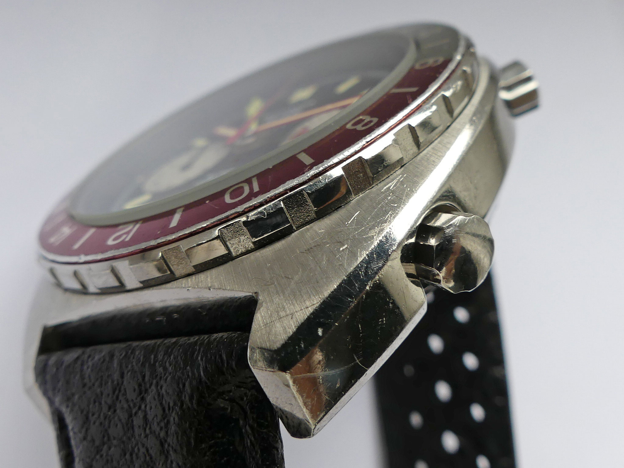 Heuer Autavia GMT Ref.11630 Vintage 1972 ClassicHeuer